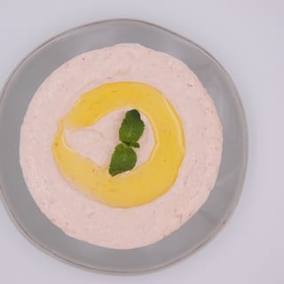 Labneh Mshatshta